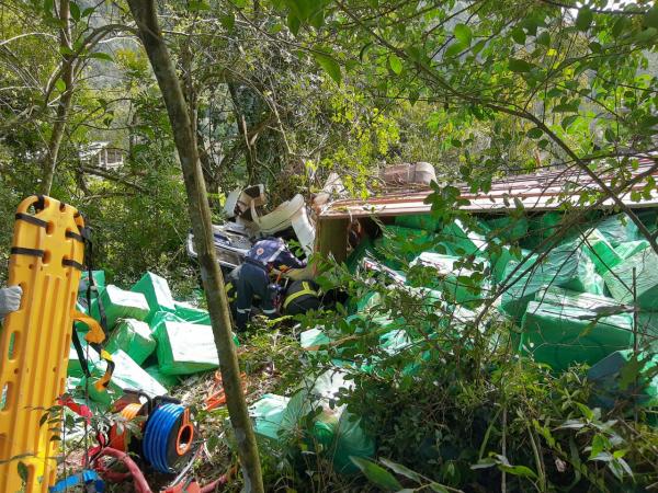Acidente de trânsito ocorreu durante fuga da PRF (Foto: Jonas Martins)
