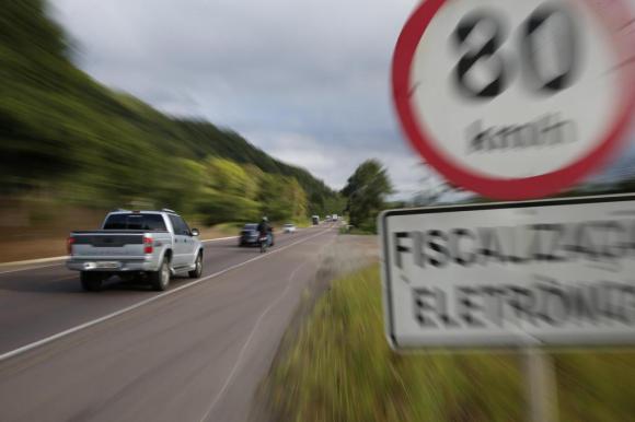 Enquanto isso, os atuais pardais seguem registrando infrações. (Foto: Divulgação/Patrick Rodrigues/Agencia RBS)