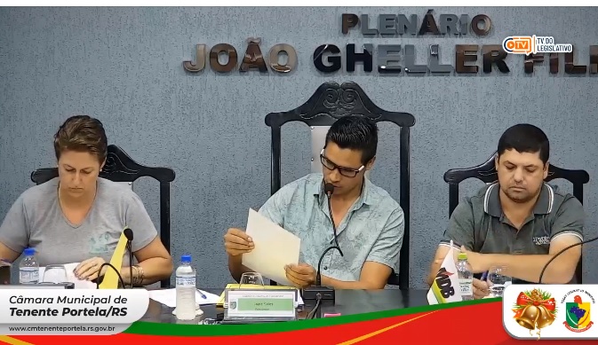 Mesa diretora da Câmara de Vereadores na última sessão do ano de 2022 (Foto: Reprodução)