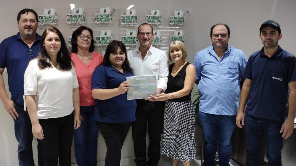 Relatório foi apresentado e entregue para o prefeito de Tenente Portela (Foto: Divulgação)