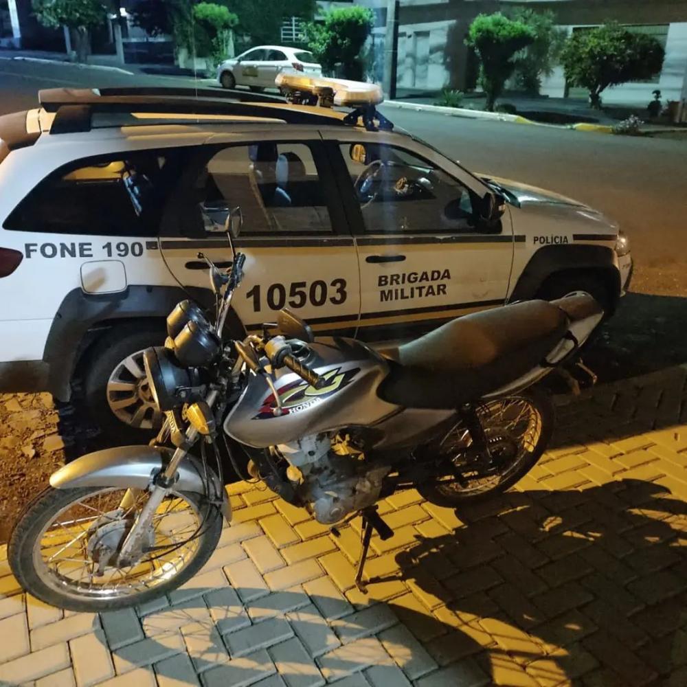 Motocicleta estava em situação de furto/roubo (Foto: Divulgação | BM)
