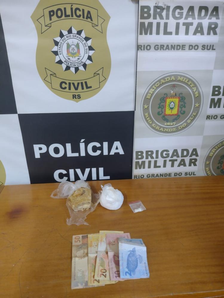 Material apreendido na ação policial (Foto: Divulgação)