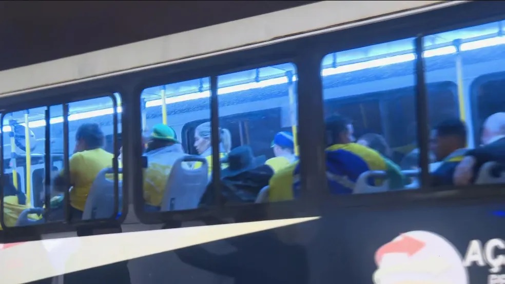 Cerca de 1200 pessoas foram presas após os ataques (Foto: Reprodução Globo News)