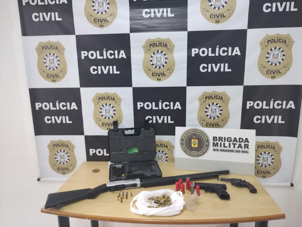 Armas apreendidas em Barra do Guarita (Foto: Divulgação)