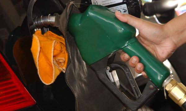  Os combustíveis, de uma forma geral, subiram 3,12%, devido a aumentos de preços no óleo diesel (4,21%), etanol (0,72%) e gás veicular (0,56%) - Foto: Agência Brasil