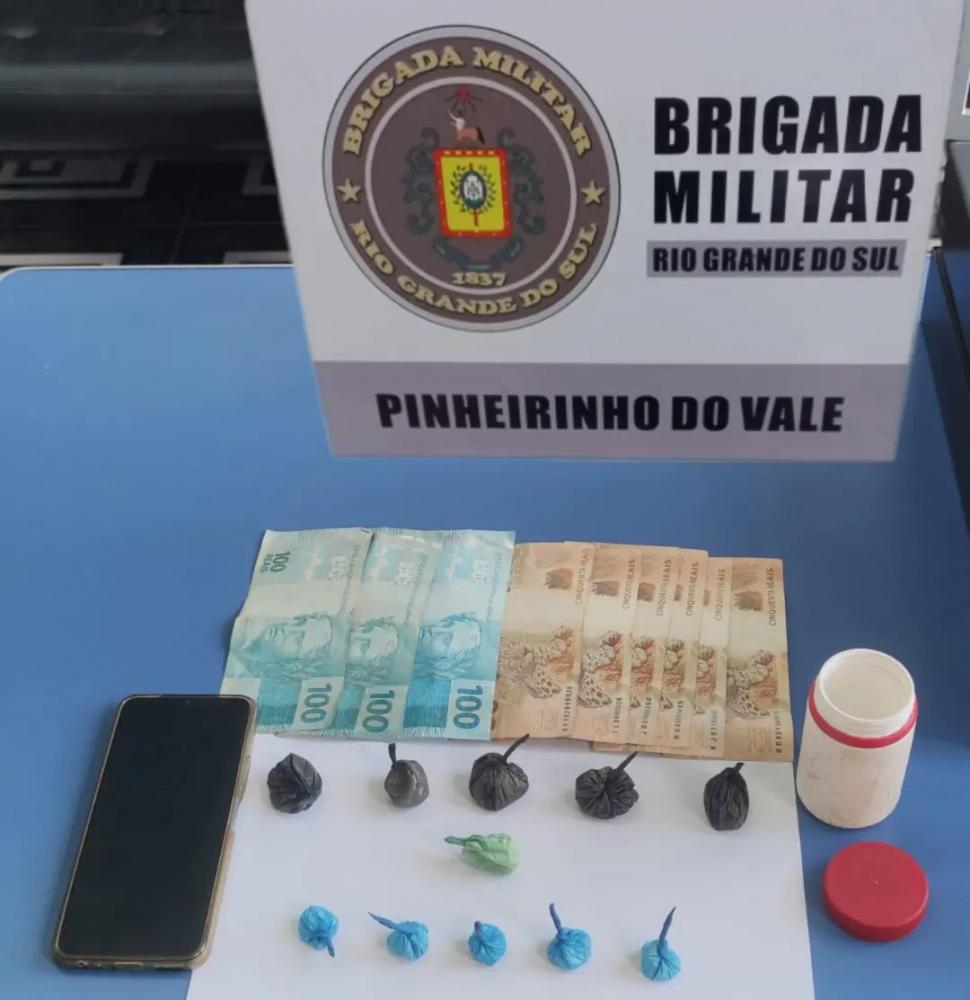Materiais apreendidos na ocorrência (Foto: Divulgação)