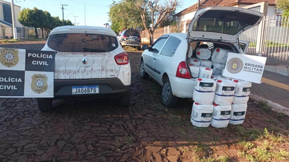 Veículos e carga apreendida (Foto: Divulgação)