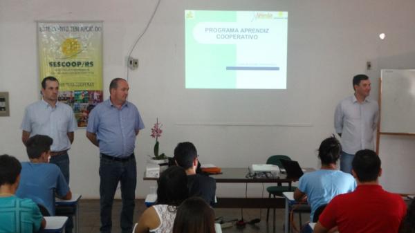 Cursos de capacitação estão sendo priorizados pela Cotricampo na região. (Foto: Divulgação/Cotricampo)