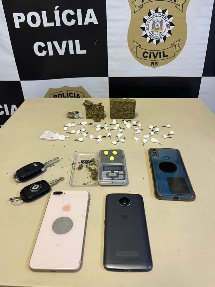 Material apreendido durante a ocorrência (Foto: Divulgação)