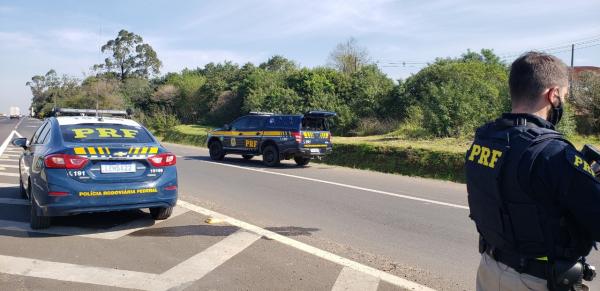 Preso foi encaminhado à Polícia Civil em Frederico Westphalen e recolhido ao sistema prisional para o cumprimento da pena (Foto: Divulgação/PRF)