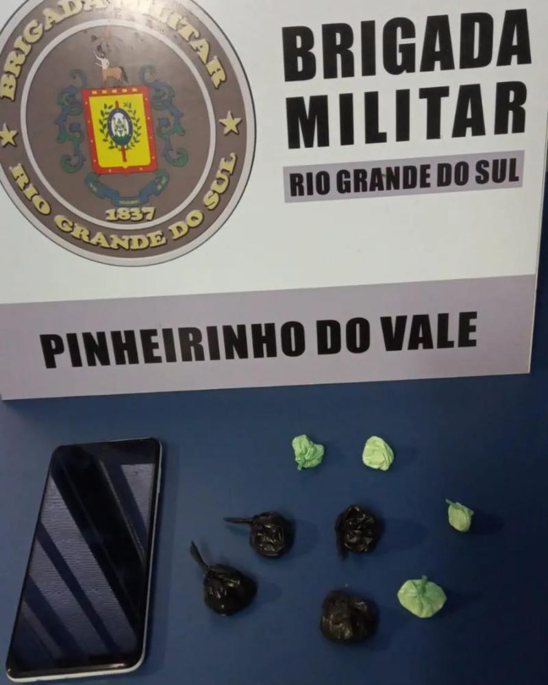 Material apreendido durante a ocorrência (Foto: Divulgação)