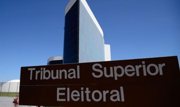 Dos R$ 2,03 bilhões que serão disponibilizados pelo Tesouro Nacional para este fim, R$ 797,6 milhões terão como destino essas legendas, o que corresponde a 39,2% do valor total - Marcelo Casal Jr./Agência Brasil