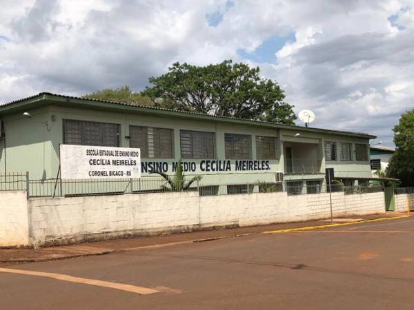 Escolas de ensino fundamental e de ensino médio terão de cumprir a carga horária exigida em lei (Foto: Diones Roberto Becker)