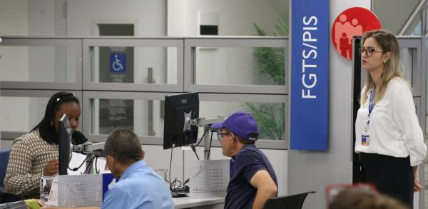 Em todo o País, serão disponibilizados R$ 17,3 bilhões a mais de 22,8 milhões de pessoas. (Foto: Divulgação/Fabio Rodrigues Pozzebom/Agência Brasil)
