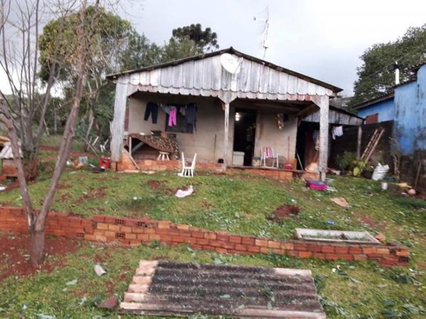 Três bairros contabilizam os maiores prejuízos em virtude do temporal de granizo desta sexta-feira (Foto: ASCOM Coronel Bicaco)