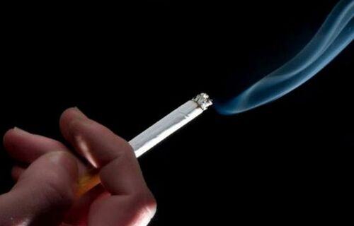 No Brasil, a dependência do tabaco causa 157 mil mortes por ano (Foto: Reprodução/Brasil 61) 