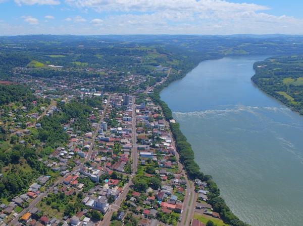  O município que costeia o Rio Uruguai, possui atualmente 443 casos confirmados, sendo 416 pacientes. São 24 casos ativos no município, neste momento - Foto: Reprodução