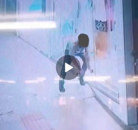 Homem foi preso após ser flagrado pelas câmeras de segurança (Foto: Reprodução/Brigada Militar/Divulgação)