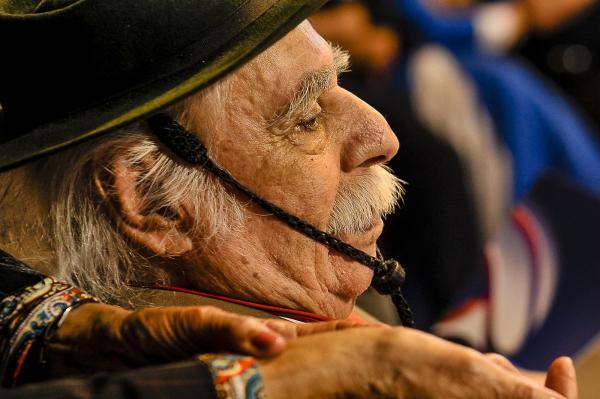 Paixão Côrtes é um dos maiores nomes do tradicionalismo no Rio Grande do Sul (Foto: Divulgação/Deivis Bueno/Estampa da Tradição Fotografia)