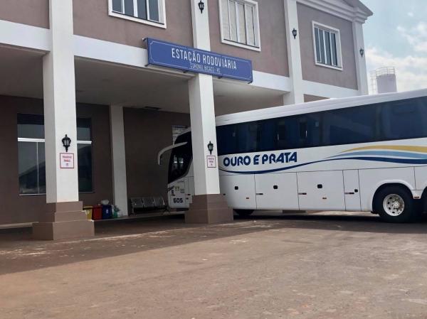 Pesquisa da Confederação Nacional do Transporte contou com a participação de 914 empresas de cargas e de passageiros (Foto: Diones Roberto Becker)