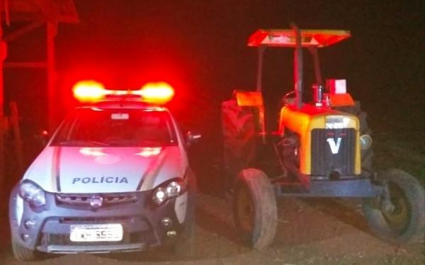 O trator foi recolhido e o registro efetuado junto à DP de Três Passos - Foto: BM Digulgação