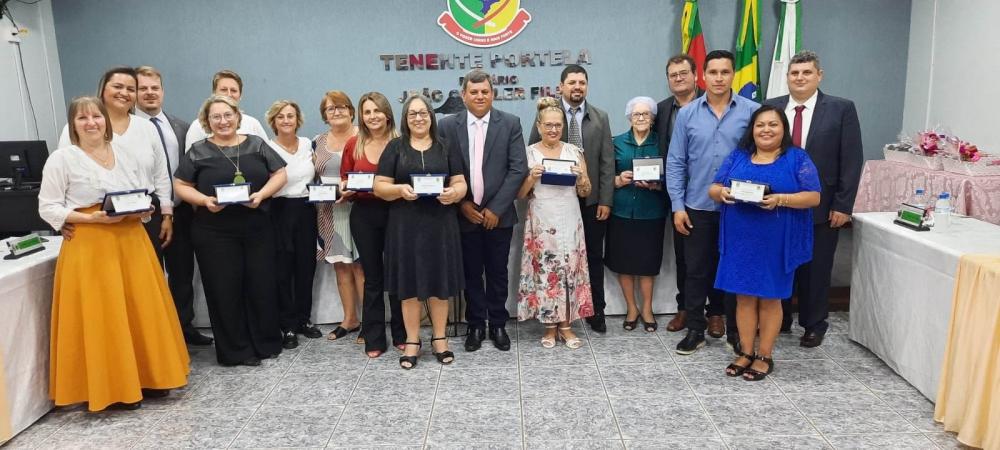 Vereadores indicaram mulheres para receberam a honraria (Foto: Ascom/Câmara de Vereadores)