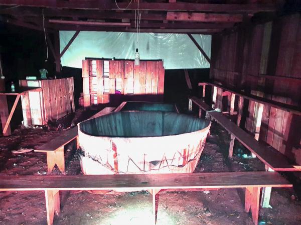 Prática que é considerada crime de crueldade contra animais acontecia na localidade de Linha Araújo, interior do município (Foto: Divulgação/BM)