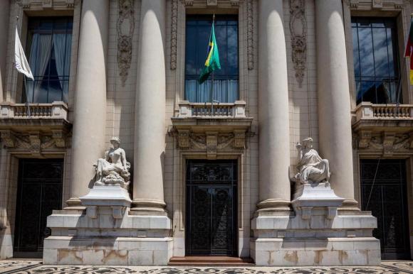 Agosto é o 33º mês de pagamentos atrasados feitos pelo Governo RS. (Foto: Divulgação/Omar Freitas/Agencia RBS)