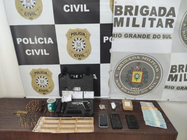 Cumprimento de nove mandados de busca e apreensão resultou no recolhimento de armas de fogo e maconha (Foto: Divulgação/BM)