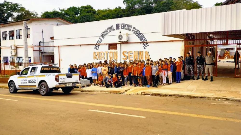 Brigada Militar esteve presente em várias escolas da região (Foto: Ascom/Brigada Militar)