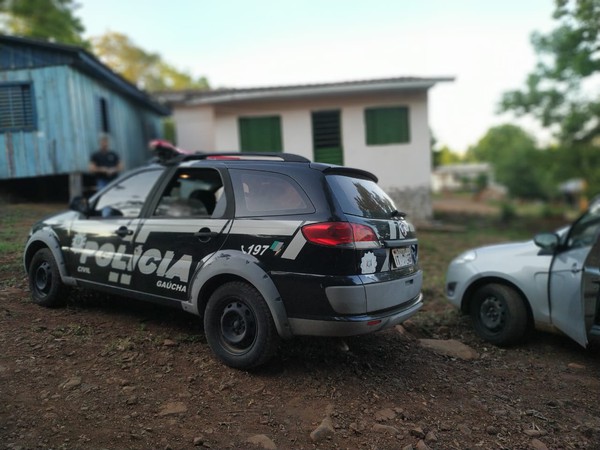 Participam um efetivo de 97 Policiais Civis, de nossa região e das regiões de Cruz Alta e Carazinho, 78 Policiais Militares, além de 53 viaturas - Foto: PC divulgação
