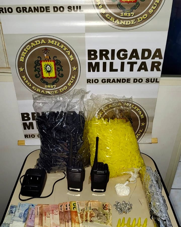 Drogas foram apreendidas em Três Passos (Foto: Brigada Militar/Divulgação)