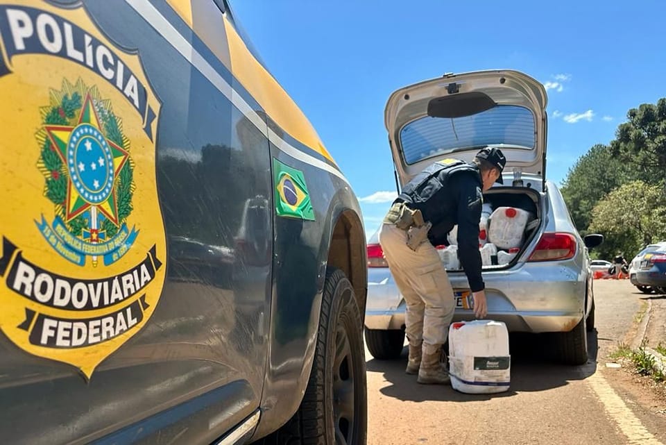 Veículo foi apreendido pela PRF na BR-386 (Foto: PRF/Divulgação)