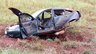 Segundo as informações divulgadas, vítimas fatais viajavam no Ford Focus (Foto: Jaison Toledo/Rádio Missões FM)