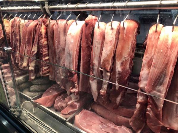 Com o dólar mais valorizado em relação ao real, produtores estão preferindo exportar, o que reduz a oferta interna (Foto: Diones Roberto Becker)