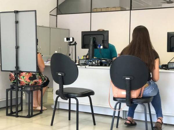 Para a emissão do novo documento, o cidadão precisa estar livre de débitos com a Justiça Eleitoral (Foto: Diones Roberto Becker)