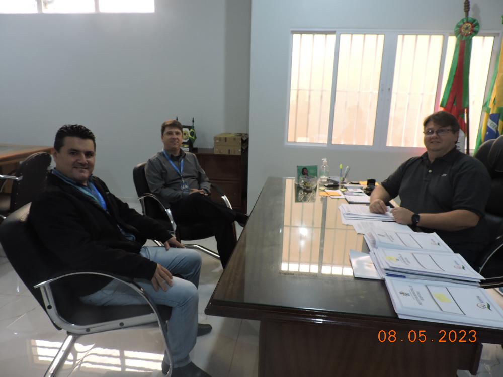 Reunião ocorreu no gabinete do prefeito - Foto: Divulgação