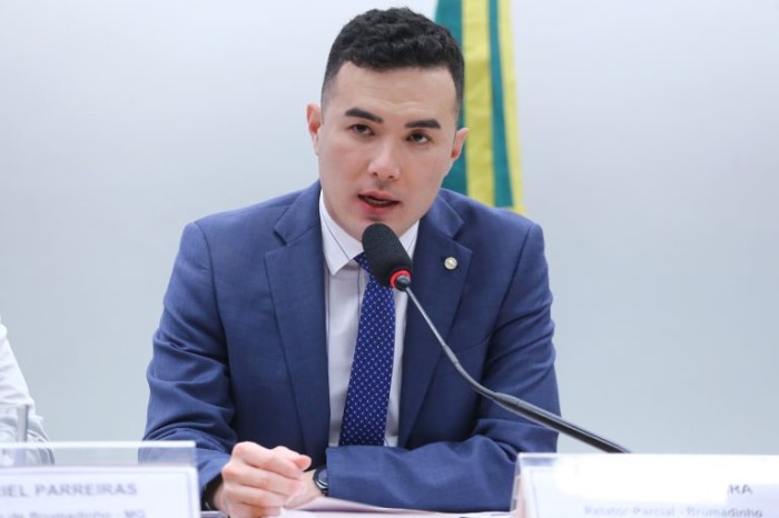 O autor da proposta, deputado Pedro Aihara - (Foto: Vinicius Loures/Câmara dos Deputados)
