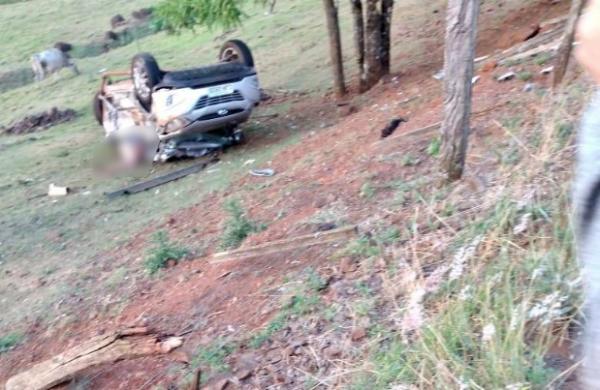 Fato envolvendo um caminhão e um automóvel aconteceu no trecho que liga Tenente Portela e Três Passos (Foto: Reprodução/WhatsApp)