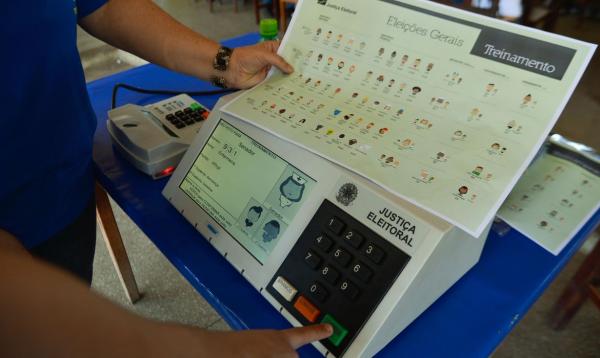 No caso de candidatos, desde o dia 1º de novembro eles não podem ser presos, a menos que seja em flagrante ato criminoso - Foto: José Cruz/Agência Brasil