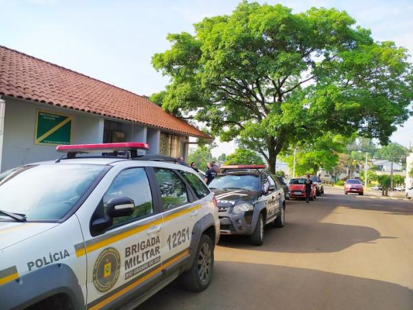 A ação resultou na apreensão de um espingarda artesanal e algumas munições - Foto: BM divulgação