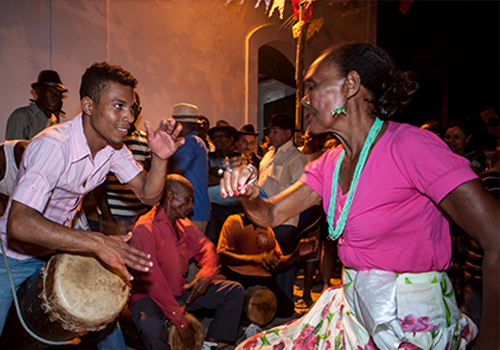 Foto da exposição de Marco Antônio de Sá Negra Devoção, no Complexo Cultural Funarte SP – @marcoantoniofontesdesa. Edição CCOM Funarte.