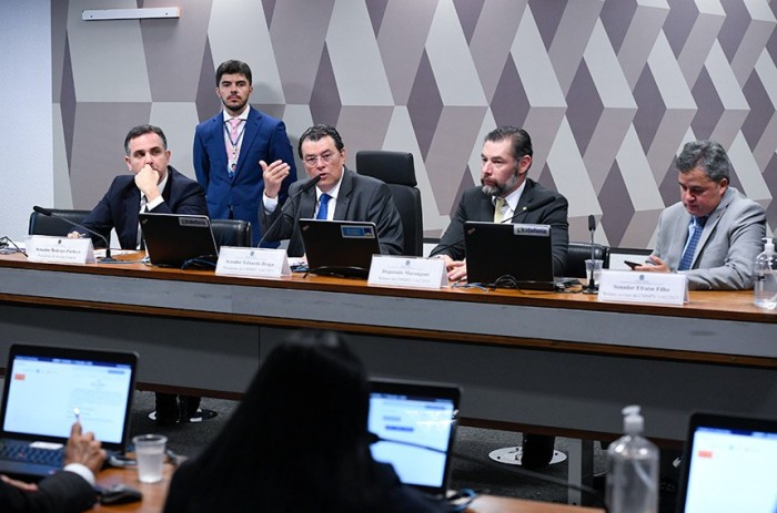 Rodrigo Pacheco, Eduardo Braga, deputado Marangoni e Efraim Filho na aprovação da MP - Foto: Jefferson Rudy/Agência Senado