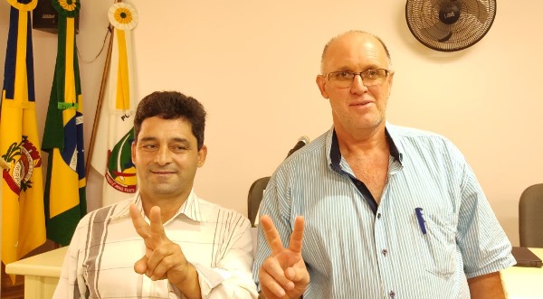 Prefeito e vice eleitos na cidade de Miraguaí (Foto: Reprodução/Rádio Planeta)