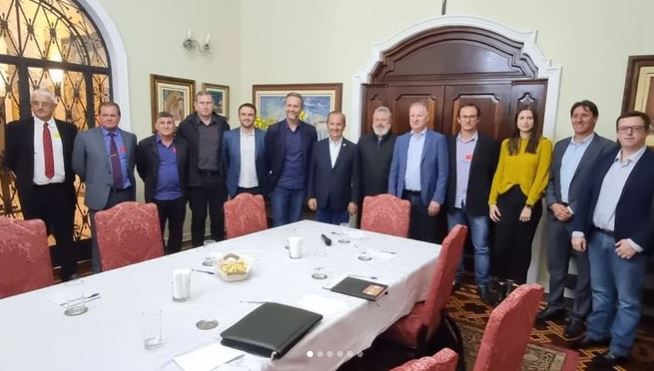 Reunião definiu importantes passos para a construção de ponte interestadual (Foto: Instagram/Rodrigo Tissot)