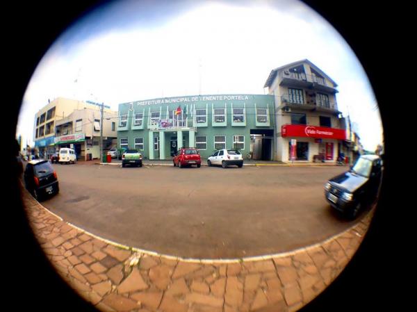 Atendimento na Prefeitura Municipal de Tenente Portela ocorre das 07h00min às 13h00min, de segunda-feira a sexta-feira (Foto: Diones Roberto Becker)