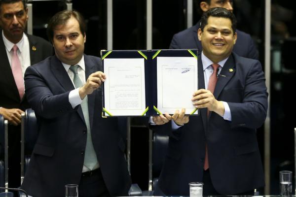 Com a decisão do STF, Rodrigo Maia e Davi Alcolumbre não podem disputar a reeleição na mesma legislatura (Foto: Marcelo Camargo/Agência Brasil)