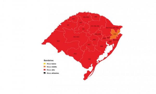É a primeira vez, em 31 semanas, que o mapa definitivo tem apenas uma bandeira laranja e 20 regiões em bandeira vermelha (Arte: Divulgação/SECOM-RS)