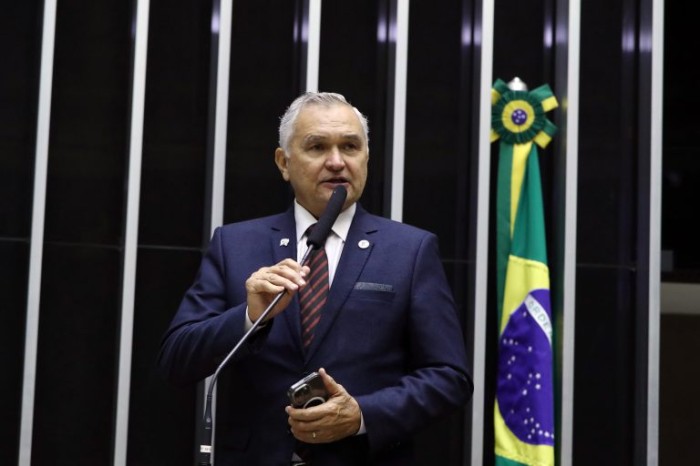 General Girão recomendou a aprovação, com algumas alterações - (Foto: Bruno Spada/Câmara dos Deputados)