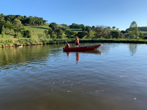 Jovem se afogou ao dar mergulho em açude (Foto: Foto: Internauta do Guia Crissiumal via whatsapp)